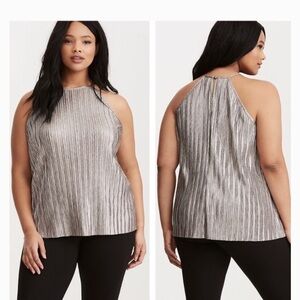 *NWT* Torrid Metallic Pleated Halter Tank Top - Silver
